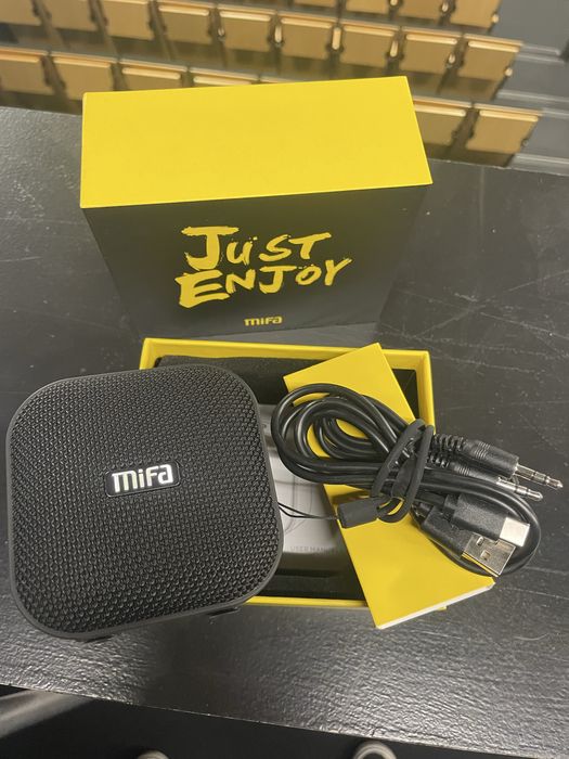 Coluna portátil Mifa A1 (NOVA)