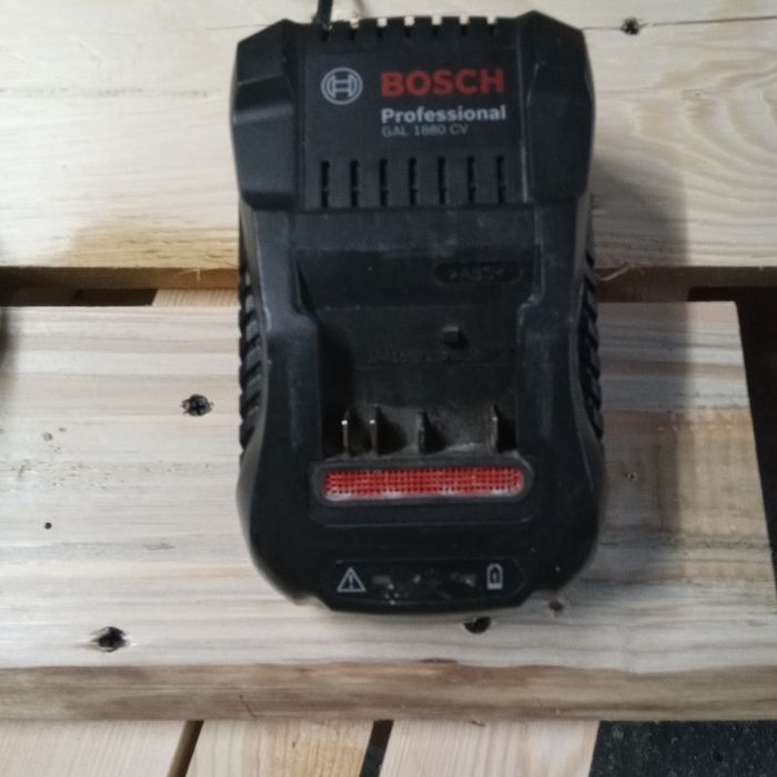 Ładowarka Bosch 36 v do takich aku