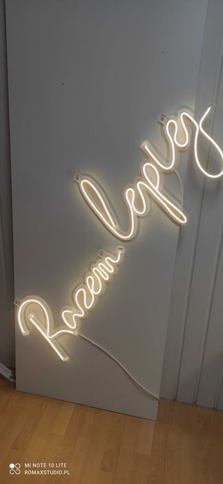 Ledon, neon  razem lepiej