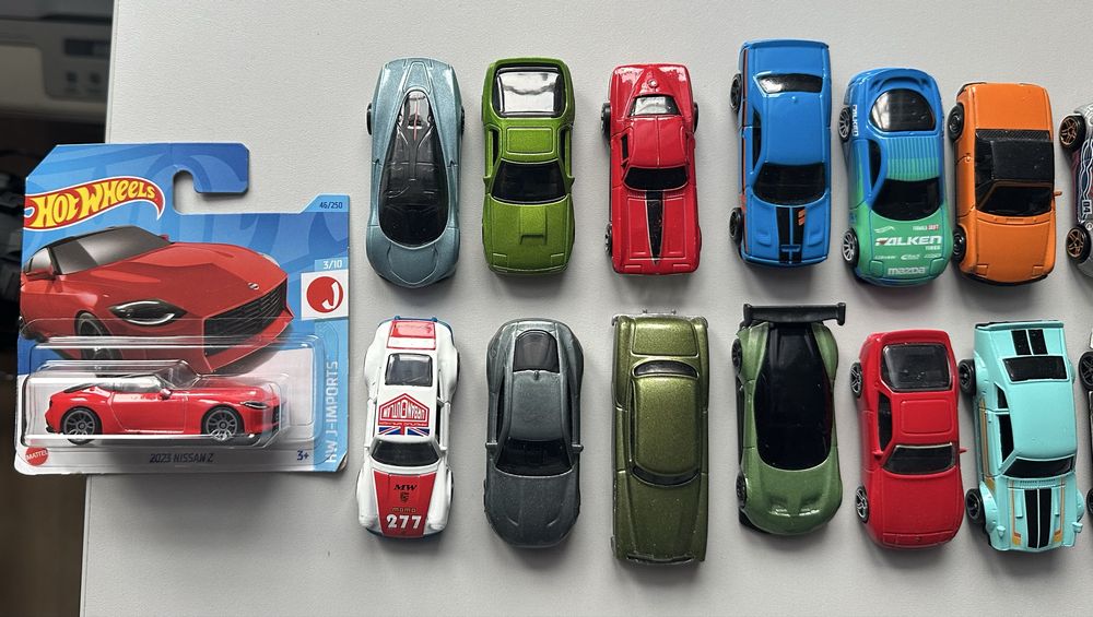 Samochodziki hot wheels