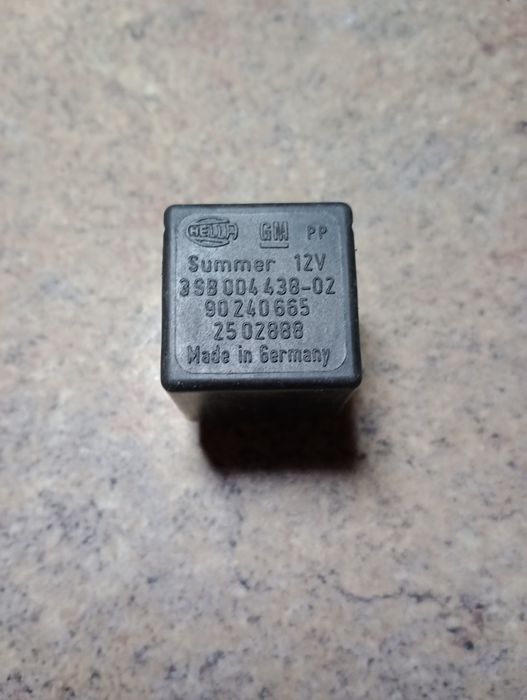 Реле HELLA Summer 12V 3 SB 004438-02 90240665 Made in Germany