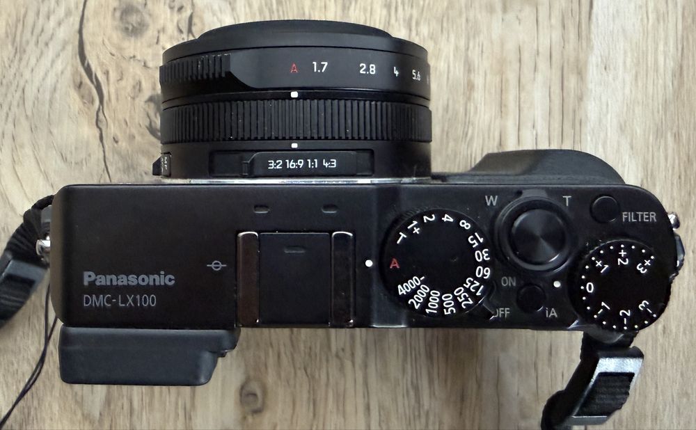 Panasonic Lumix LX100 /Leica F1.7