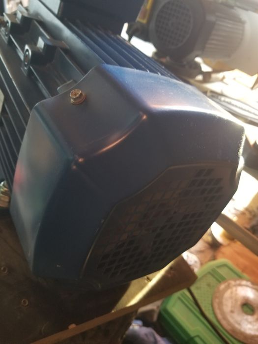 Електродвигун 3 квт.2800 об.,3квт.1500 об.2,2квт.1480 об.