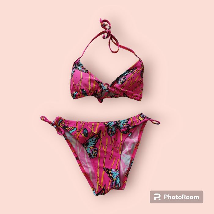 Продам гарний роздільний купальник на дівчину 10-11 років