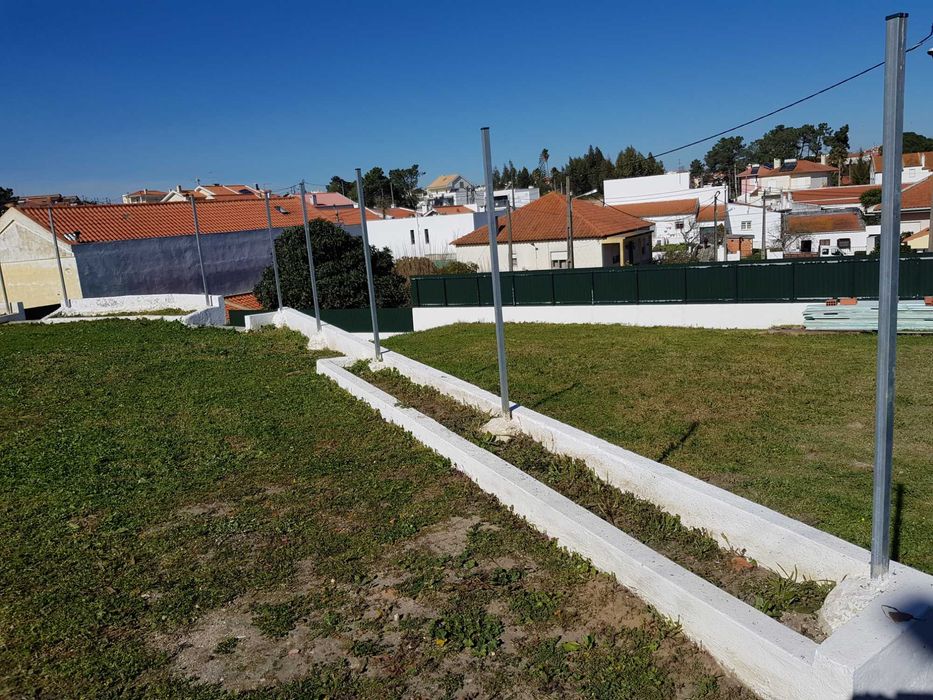 Vendo/Permuto Terreno 1.190 m² c/benfeitorias Charneca de Caparica