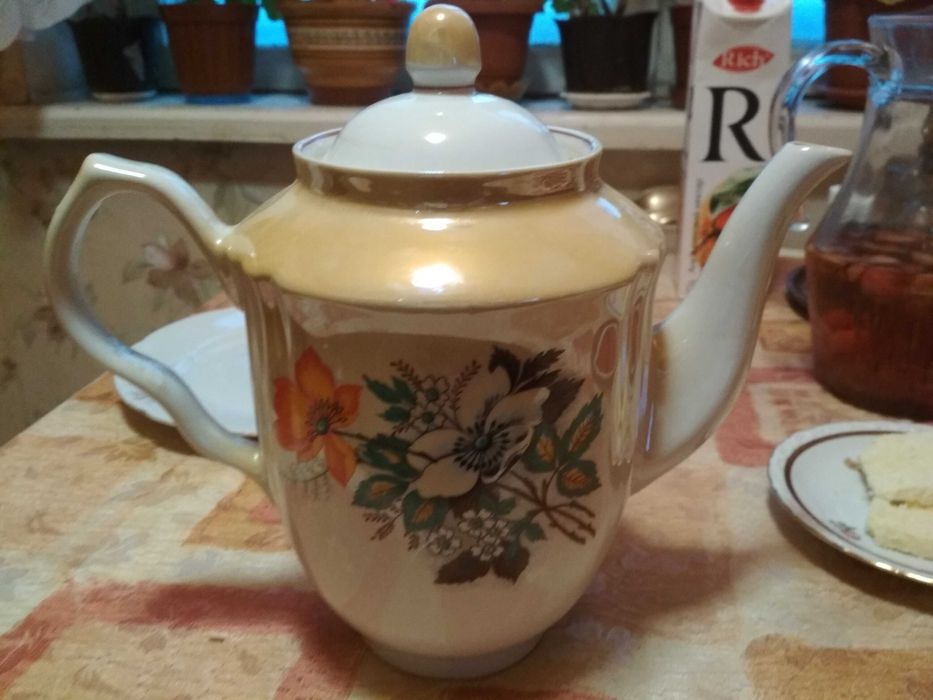 Чайник  большой доливной, Барановка, 2 л, 250 грн.