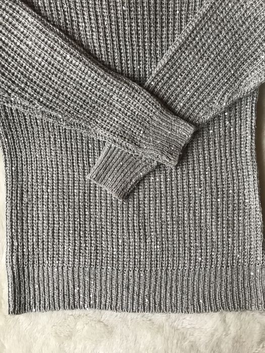Sweter sweterek s-m atmosphere srebrny z wszytymi cekinami modny tanio