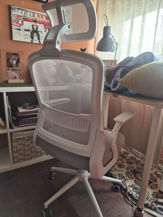 Cadeira secretária gatinha ergonómica
