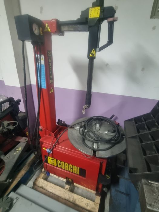 Máquina de montar pneus