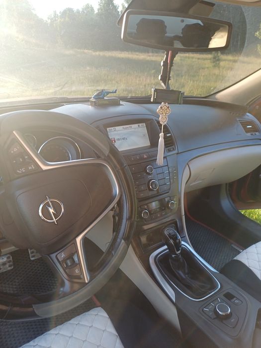 Продам Opel insignia