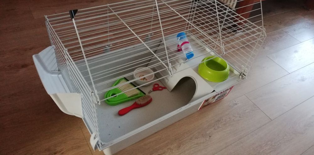 Używana klatka dla świnki morskiej lub królika miniaturki