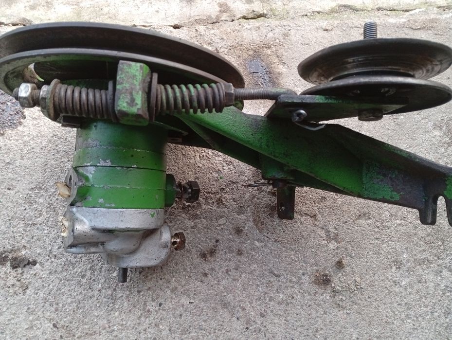 Pompa hydrauliczna John Deere 965,975,985,1065,1072,1075,1085