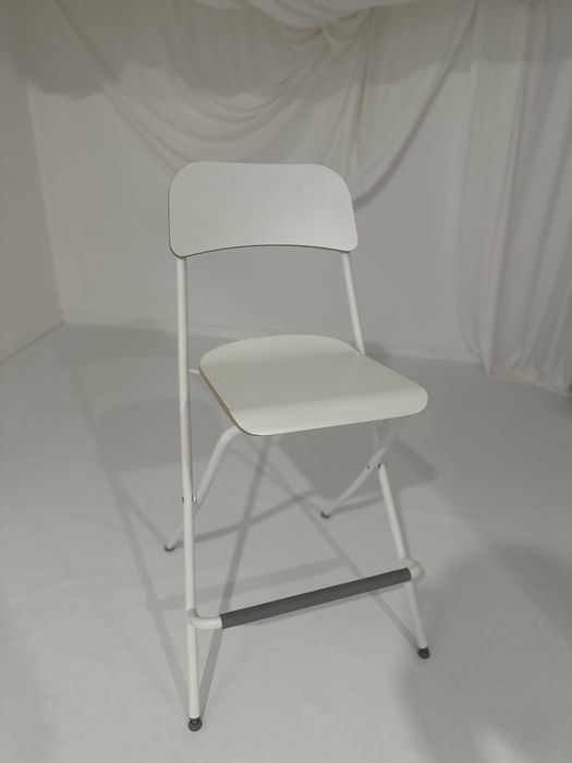 Cadeira alta branca IKEA