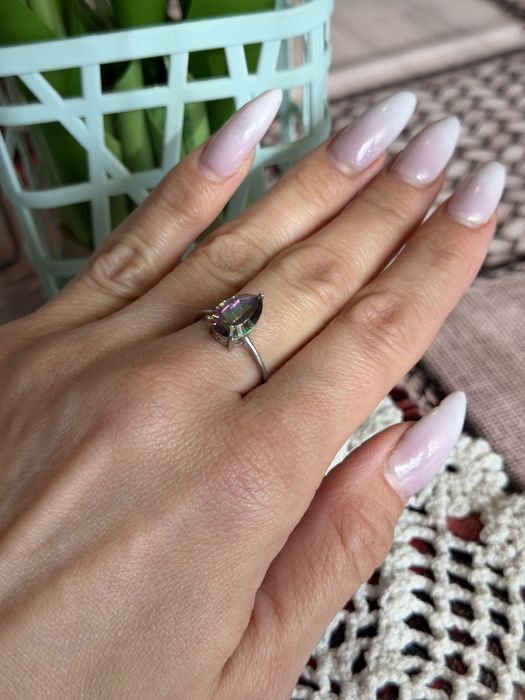 Серебряное кольцо мистик топаз