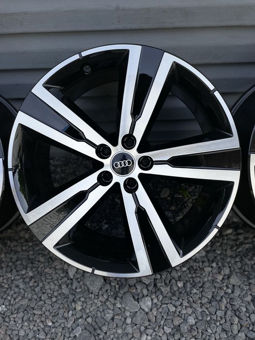 Комплект оригінальних титанових дисків Audi 5/112 R20 5*112 20 ET-28