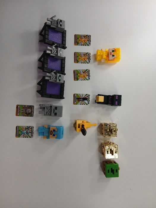 Figurki Kinder Joy minecraft