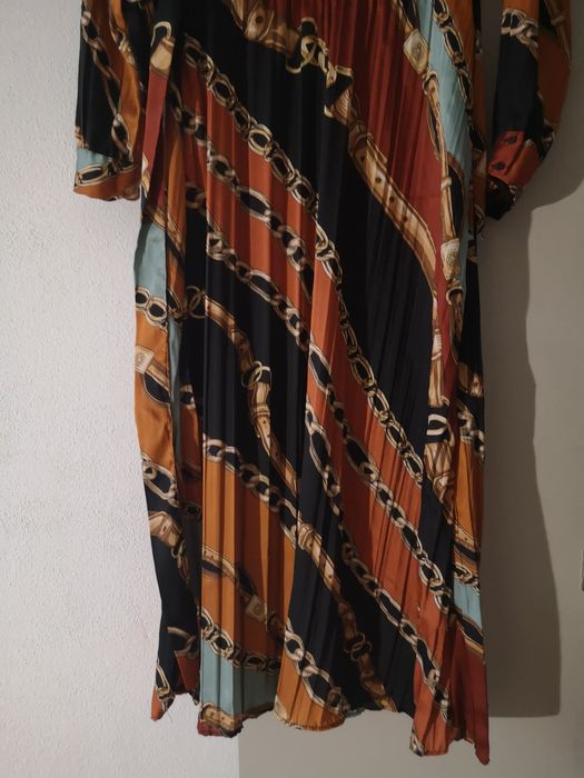 Elegancka sukienka Zara rozm. M