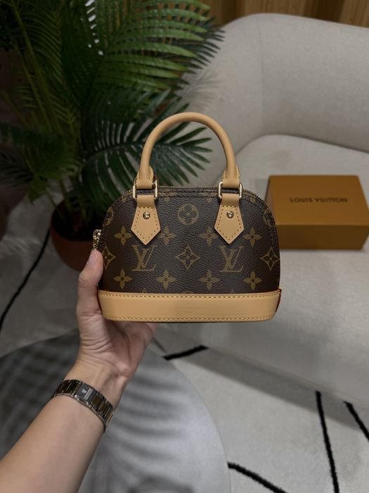 Сумка Louis Vuitton Nano Alma Bag Canvas