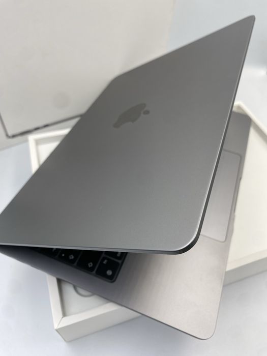 Apple MacBook Air 13 M3 16/256GB Space Gray MC8G4 2024
