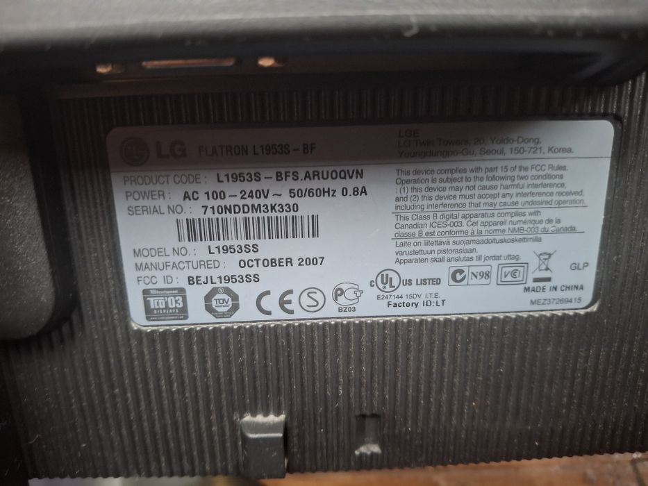 Монітор 19" LG Flatron L1953S