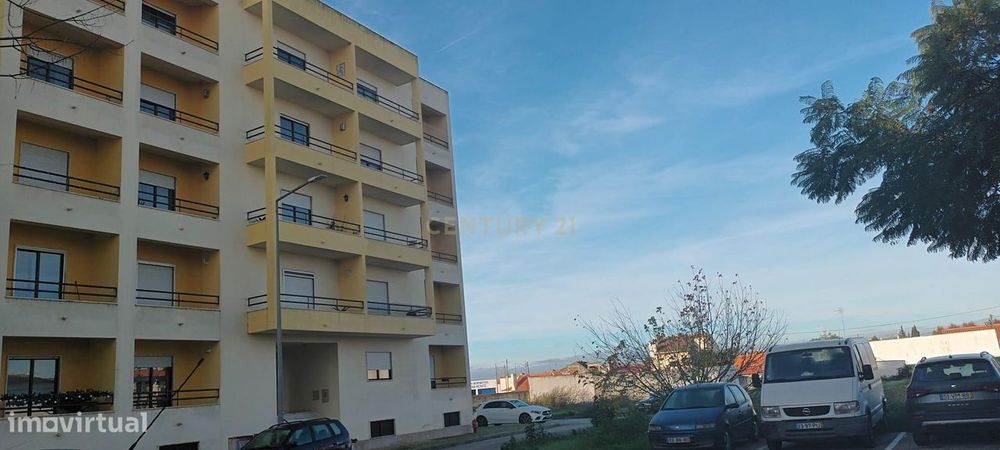 Apartamento T3 em Benavente: Conforto, Espaço e Localização Privilegia — Benavente, Santarém