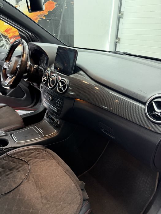 Mercedes -Benz B 200 7G-DCT