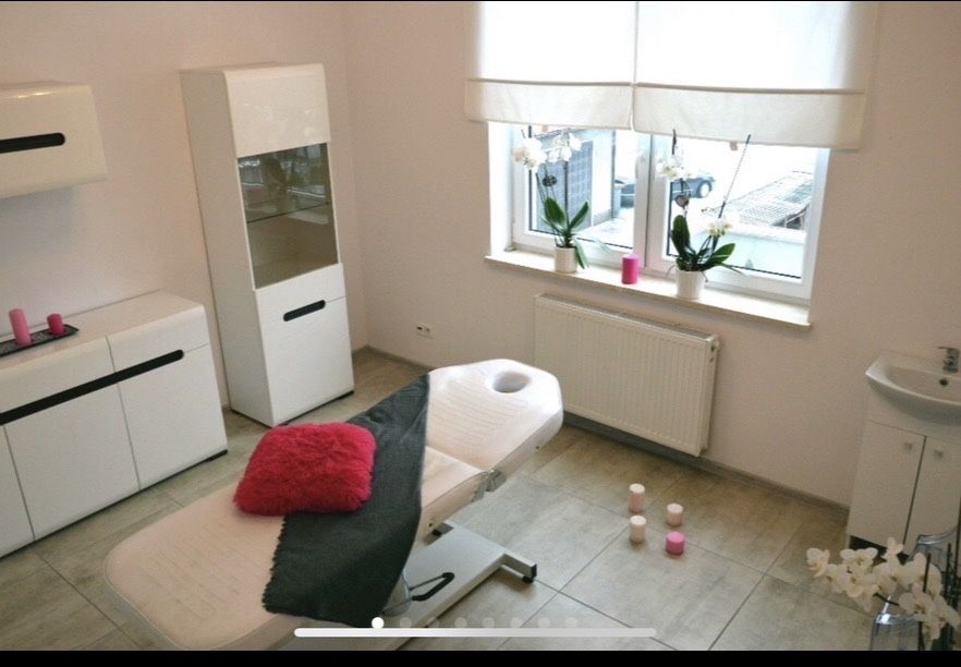 Podnajme wspòłpraca gabinety i stanowiska manicure