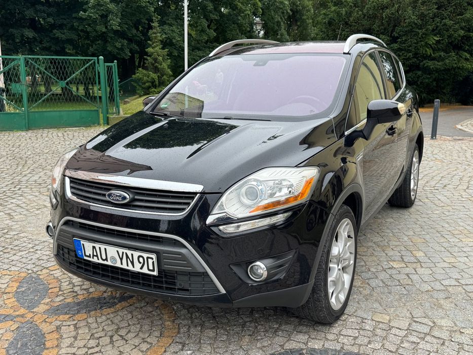 Ford Kuga 4x4 Kamera Xenony Szklany Dach Panoramiczny Duża Navigacja Bezwypadkow