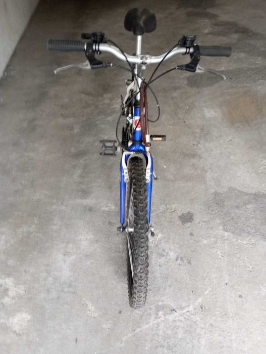 Bicicleta com quadro VAG