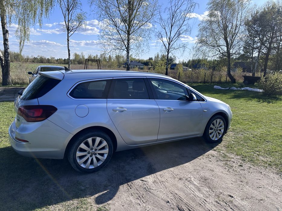 Opel Astra J 1.4t +LPG  Cosmo