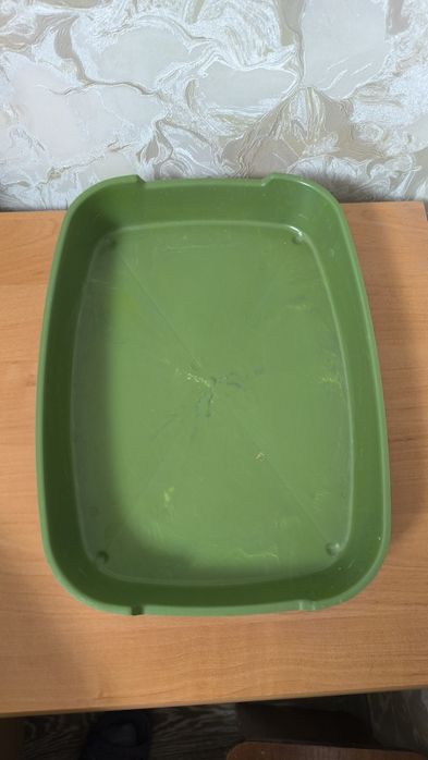 Продам, лоток , мисочки для їжі , води котів, собак