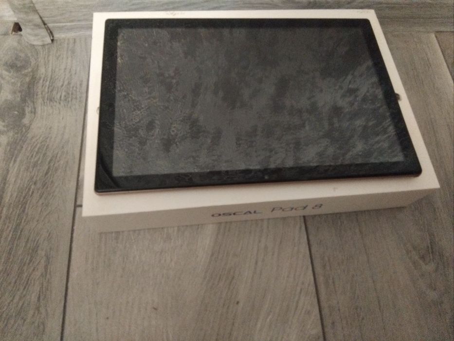 Планшет Oscal Pad 8 продам
