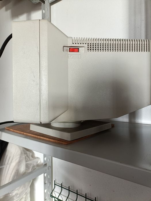 IBM Monitor antigo para coleccionador em Viana do Castelo