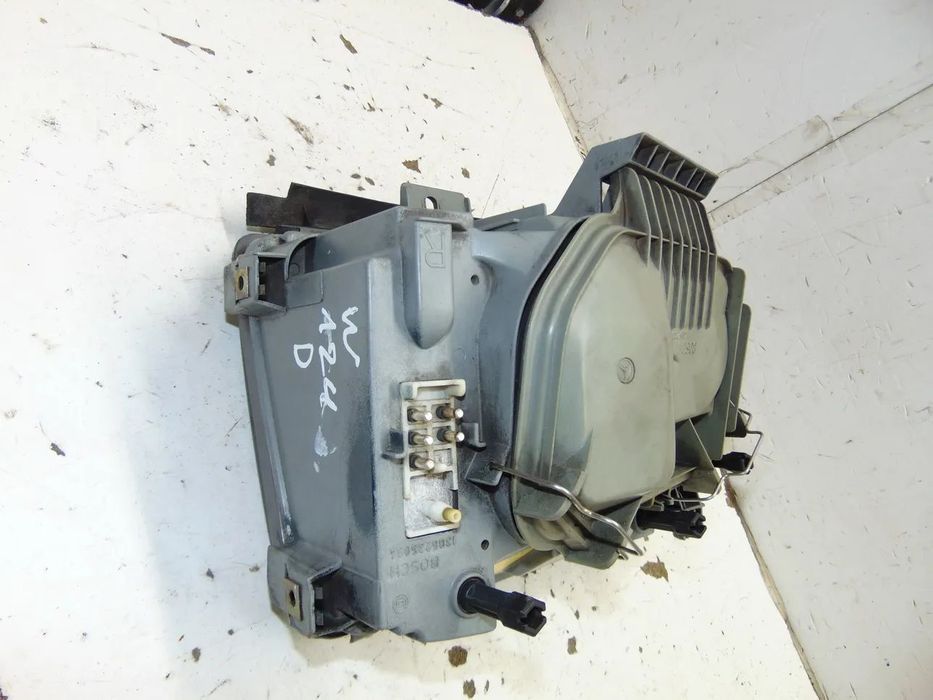 Mercedes W124 farol usado em bom estado