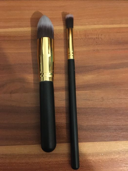 2 x nowe pedzle do makijazu