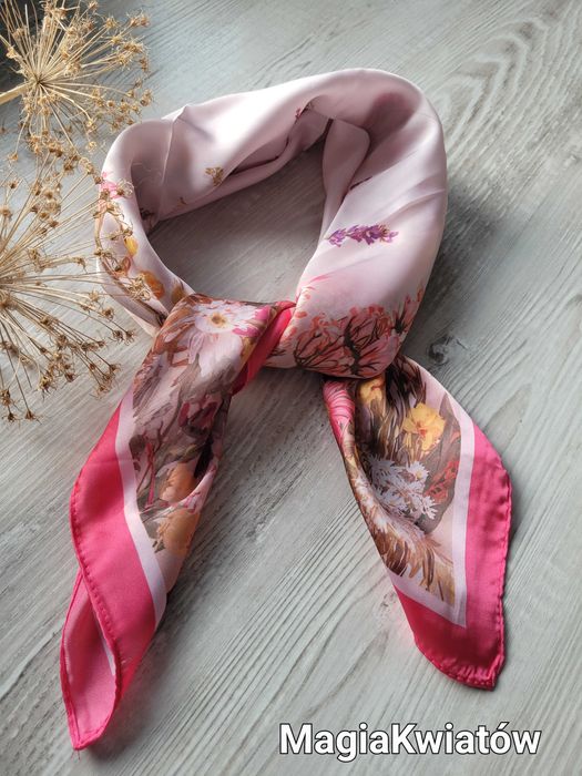 Apaszka łączka róż