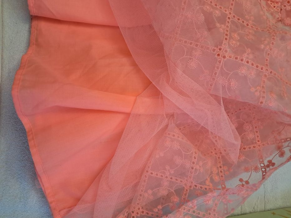 Гарненьке дитяче платтячко