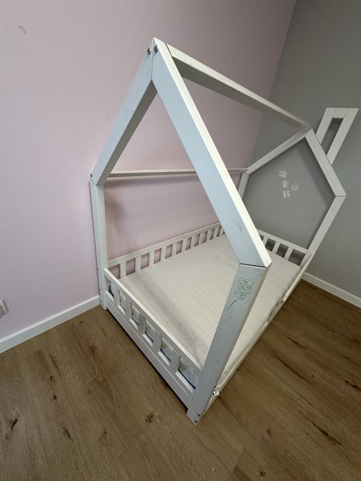Drewniane łóżko domek 90 x160