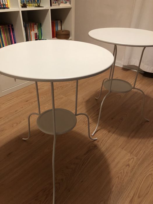 Mesa apoio de metal branca Ikea. 51cm