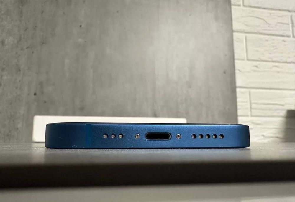 Продам iPhone 13 128 neverlock