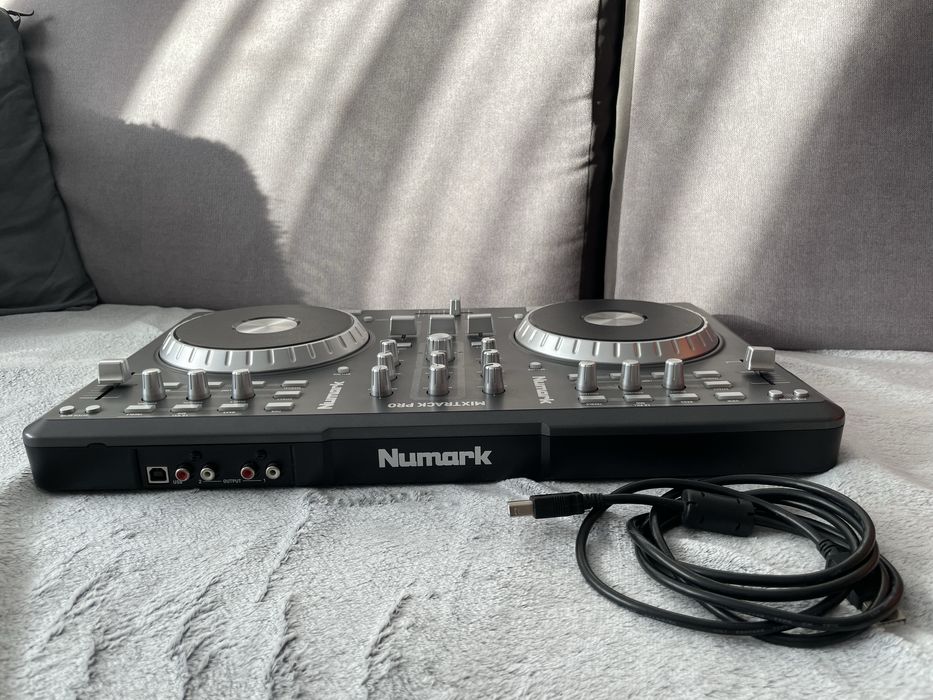 Numark Mixtrack Pro Kontroler Dj Mikser