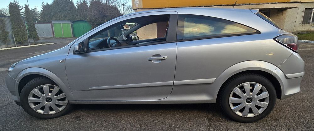 Opel Astra H GTC
