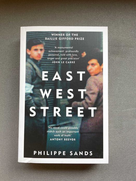 East West Street // Estrada Leste-Oeste