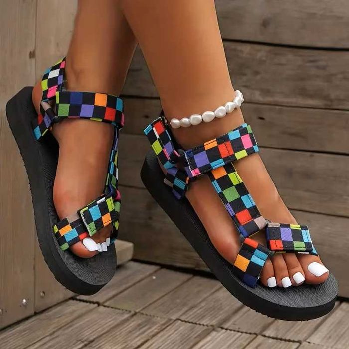 Klapki regulowane na rzep wielokolorowe