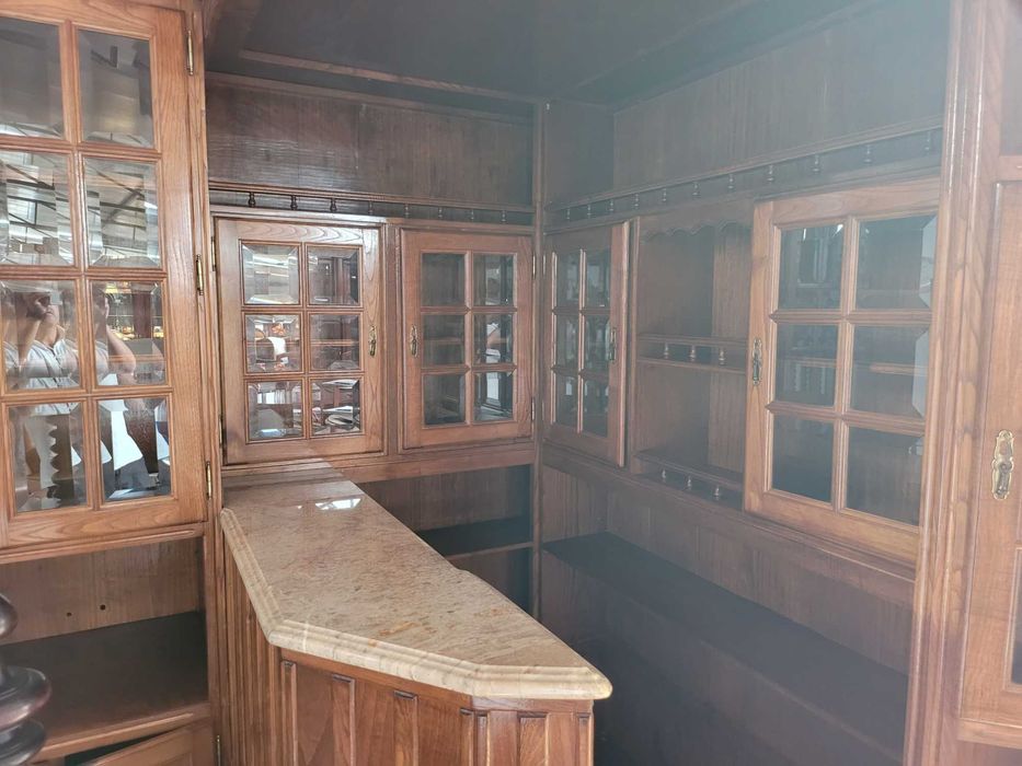 Móvel de canto em madeira com bar - Muito bom estado geral