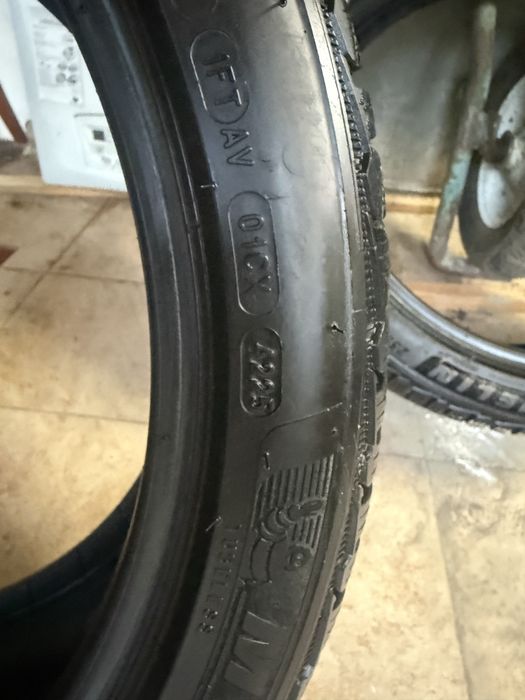 Michelin Pilot Alpin 5 235/40R19