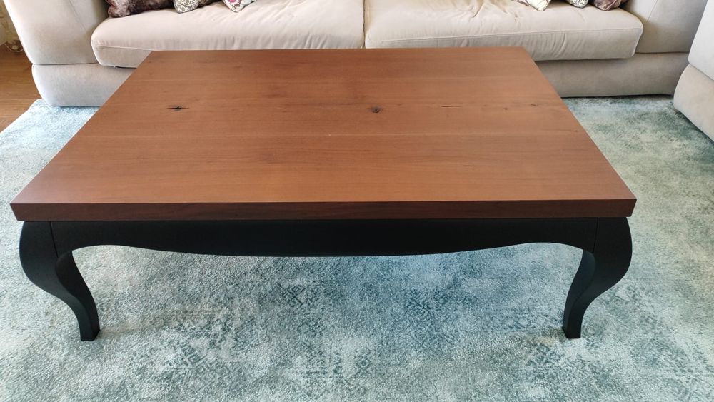 Mesa de sala en nogueira