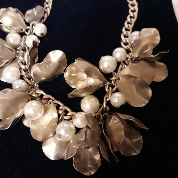 Kolię i agrafkę sprzedam