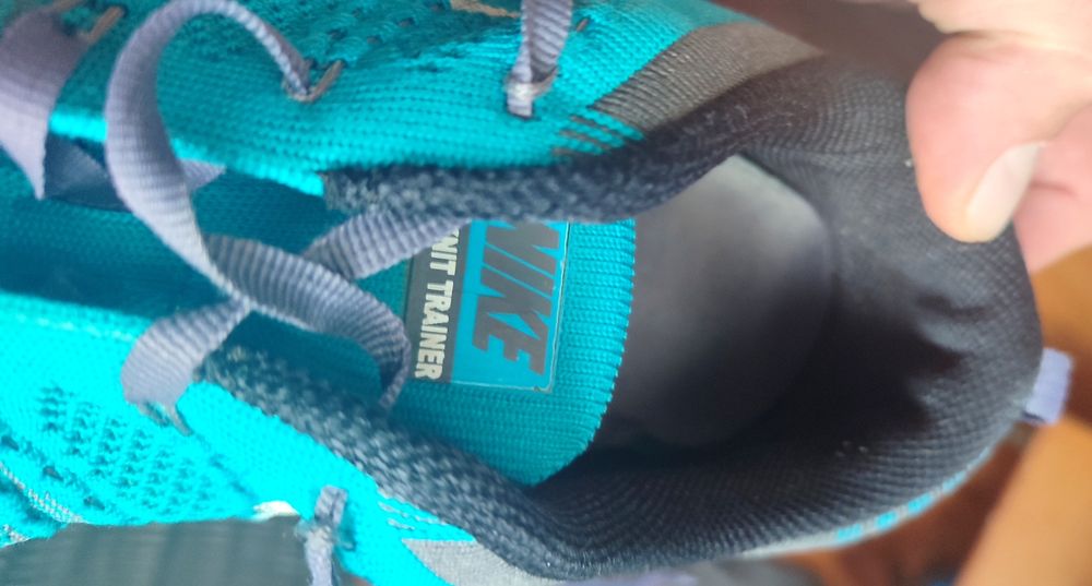 Продам чоловічі кросівки Nike Flyknit Trainer+.