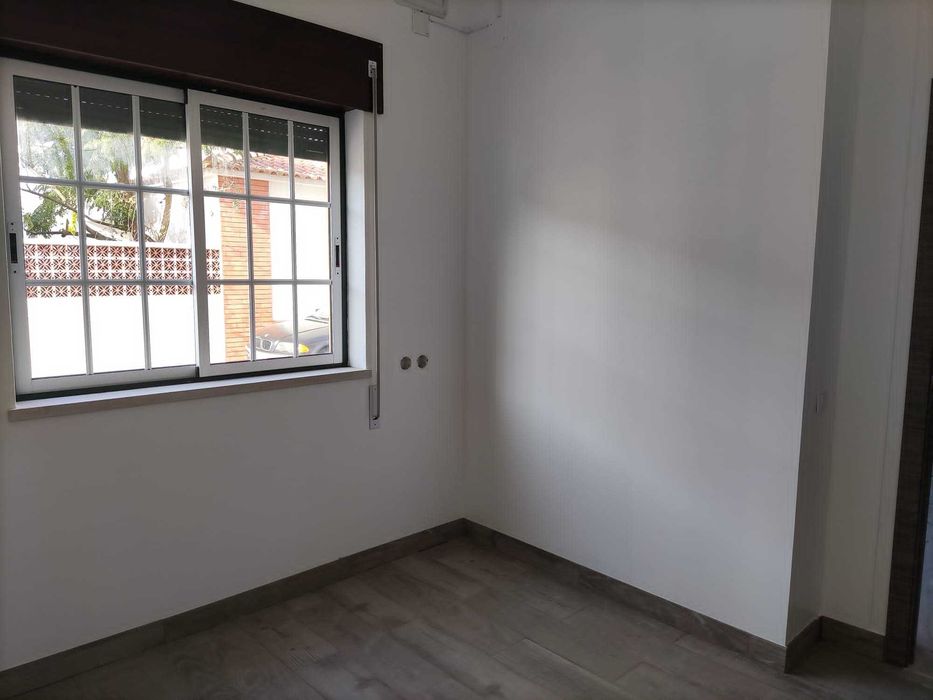 Arrendo T2 em  Alpiarça